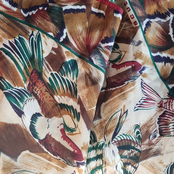 Large Handpainted Japanese Silk Watercolor Scarf Vintage ACUTE Bird Scarf - Picture 8 of 16